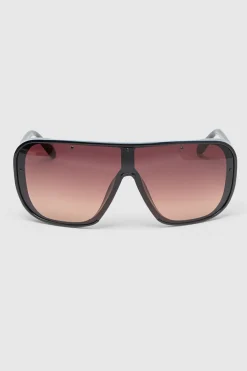 Center Stage Sunglasses