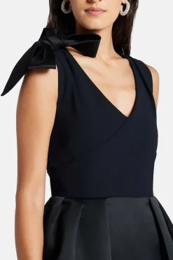 Floral Applique V Neck Sleeveless Silk Blend Evening Gown in Black